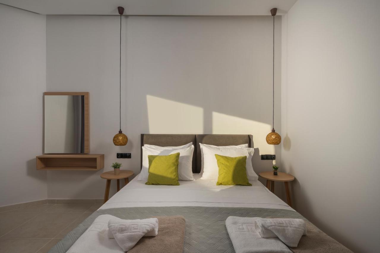 Aegean Breeze Luxury Apartments Next To The Sea Maleme Екстериор снимка