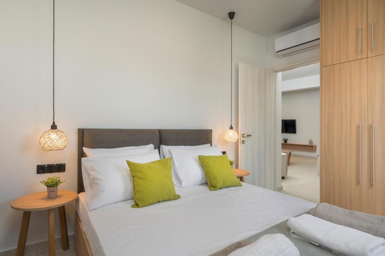 Aegean Breeze Luxury Apartments Next To The Sea Maleme Екстериор снимка