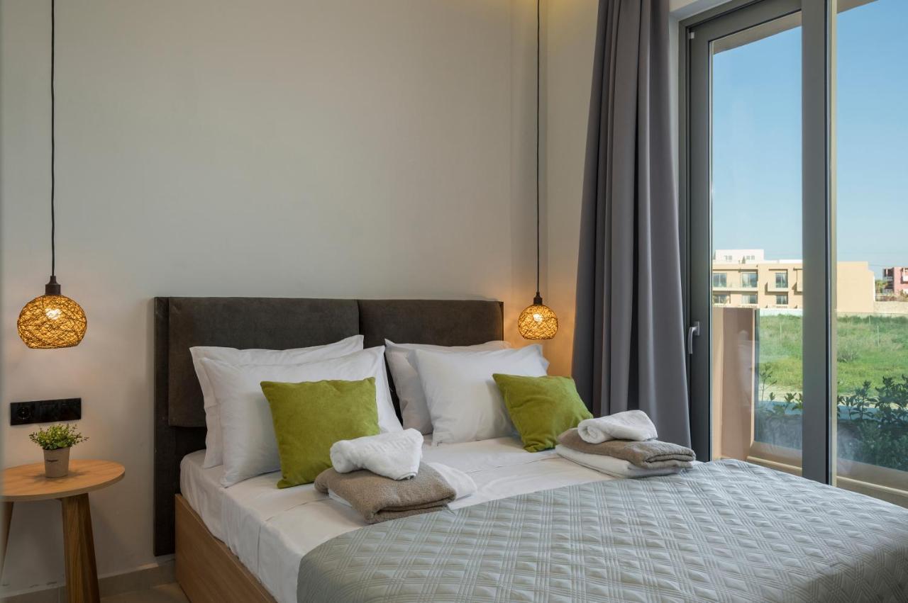 Aegean Breeze Luxury Apartments Next To The Sea Maleme Екстериор снимка