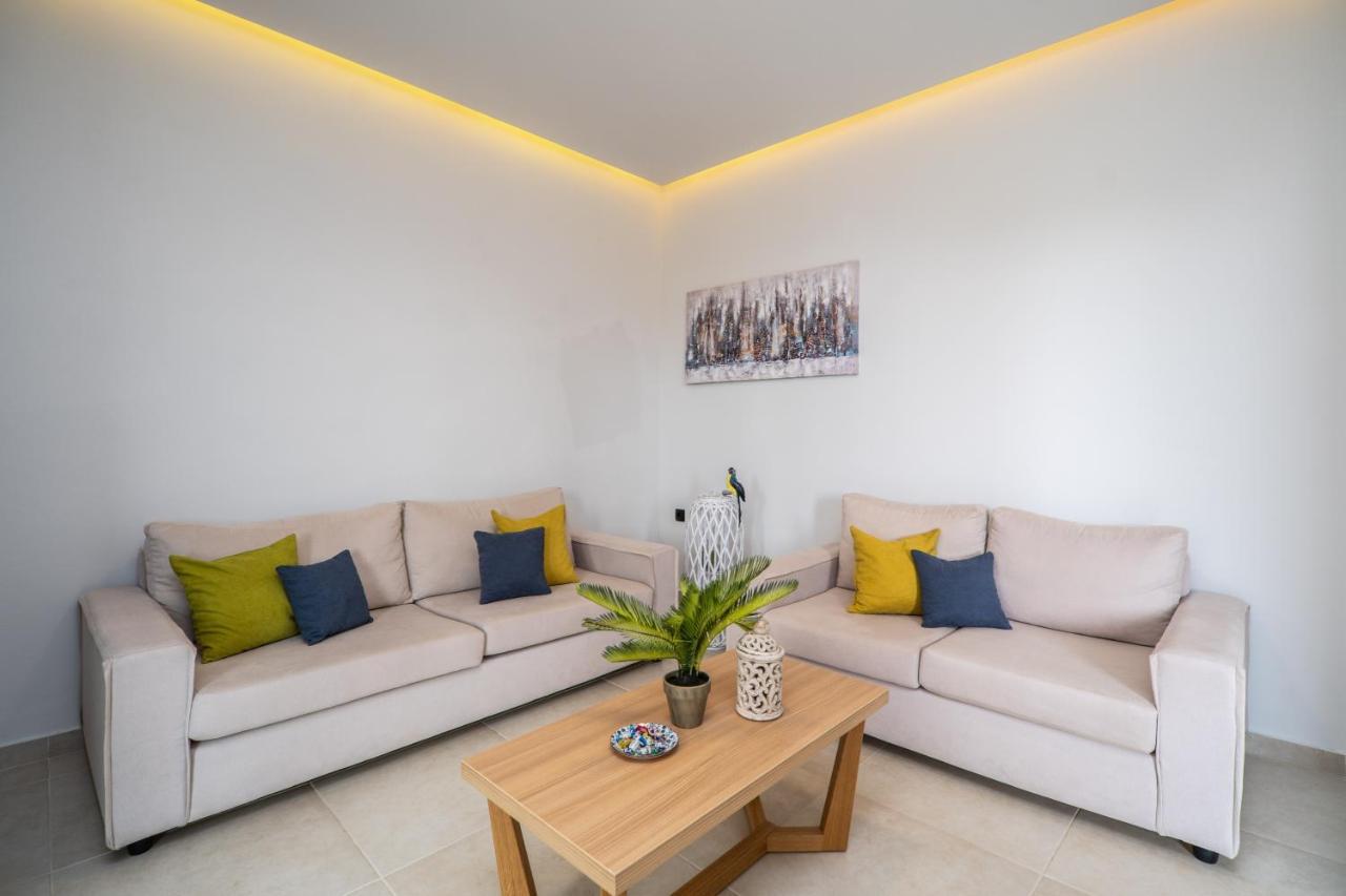 Aegean Breeze Luxury Apartments Next To The Sea Maleme Екстериор снимка